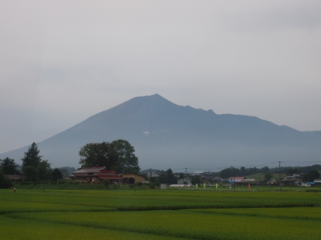ภูเขาอิวาเตะ (岩手山)