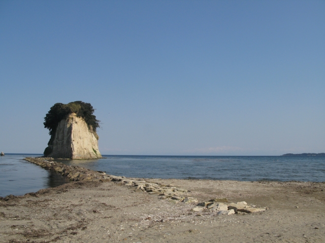 เกาะมิซึเคะจิมะ (見附島)