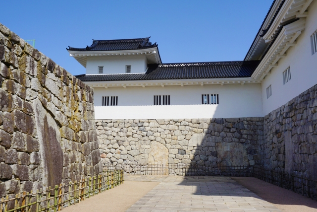 ปราสาทโทยาม่า (富山城)