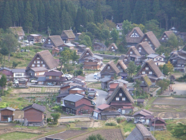 หมู่บ้านชิราคาวาโกะ (白川郷)