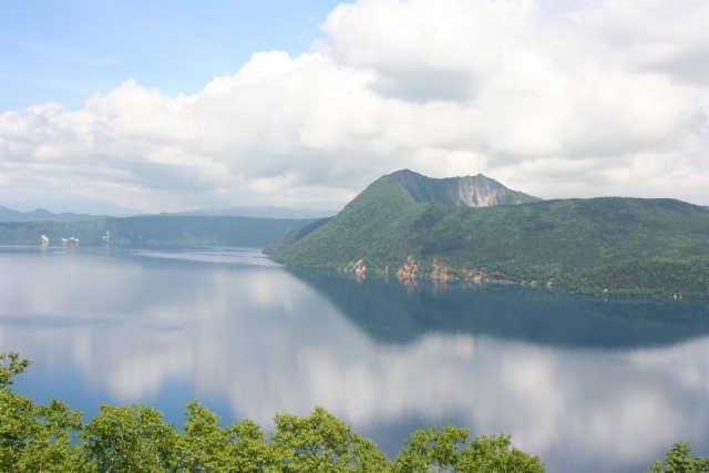 ทะเลสาบมาชู (摩周湖)