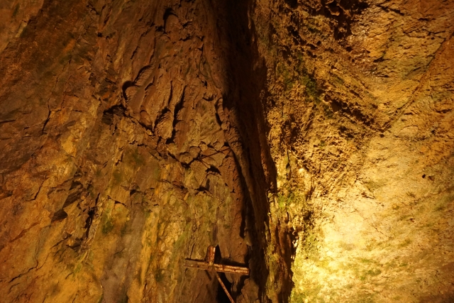 ถ้ำหินปูนแห่งฮิดะ (飛騨大鍾乳洞)